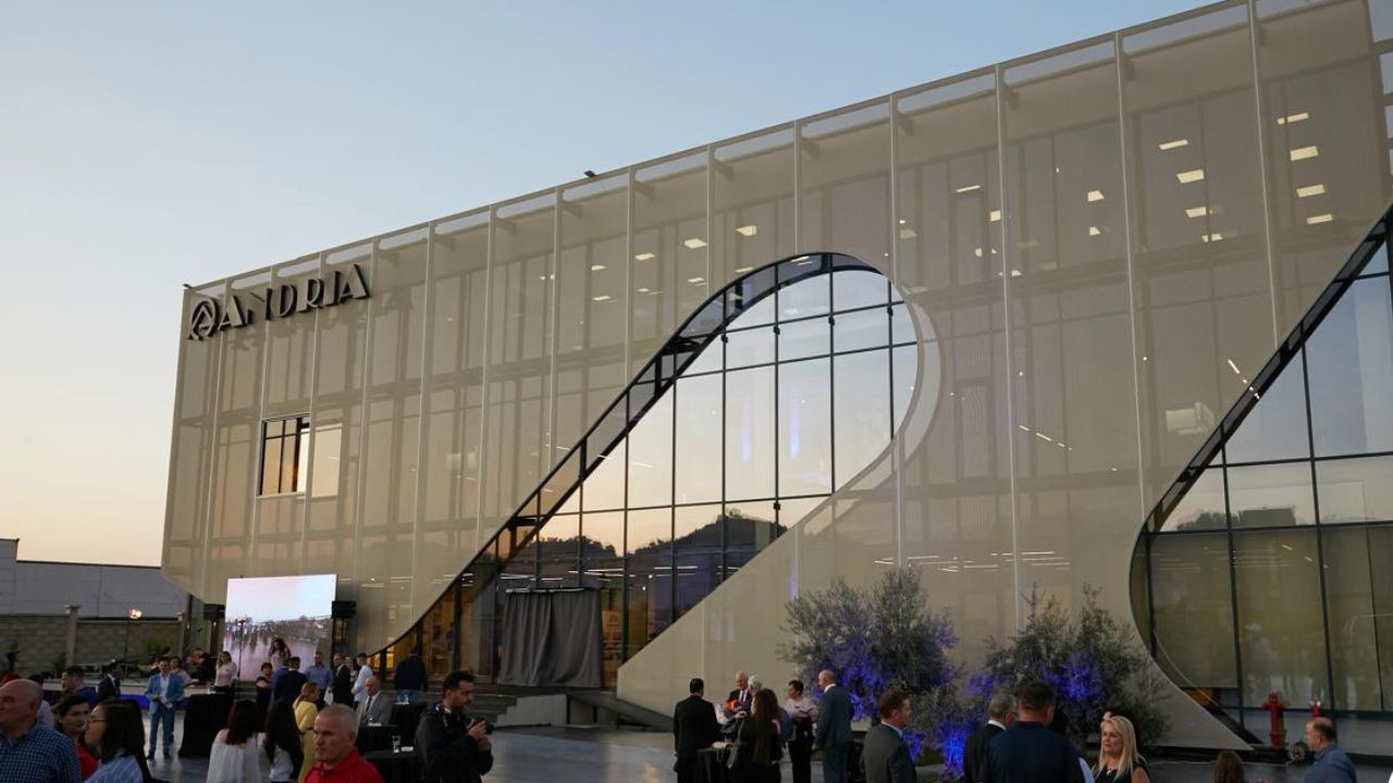 Anoria, kompania më e mirë në Shqipëri për grila, parket, tapete, mokete dhe perde